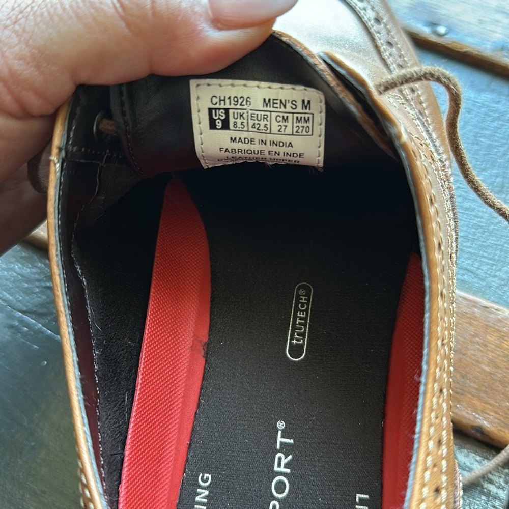 Rockport Trutech Lightweight Flexible Shock Absorbing Oxfords. - Picture 2 of 6